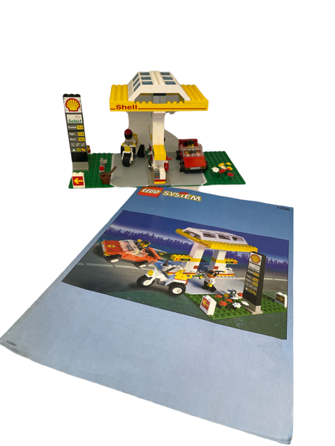 LEGO CLASSIC Shell Service Station – 1256
