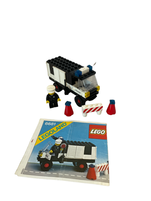 6681: Police Van