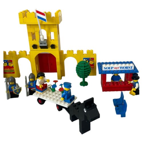 LEGO 1592: Town Square – Castle Scene (Dutch Version)