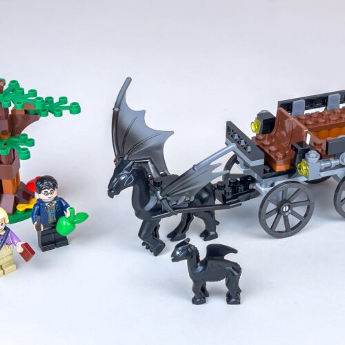 LEGO 76400: Hogwarts Carriage and Thestrals