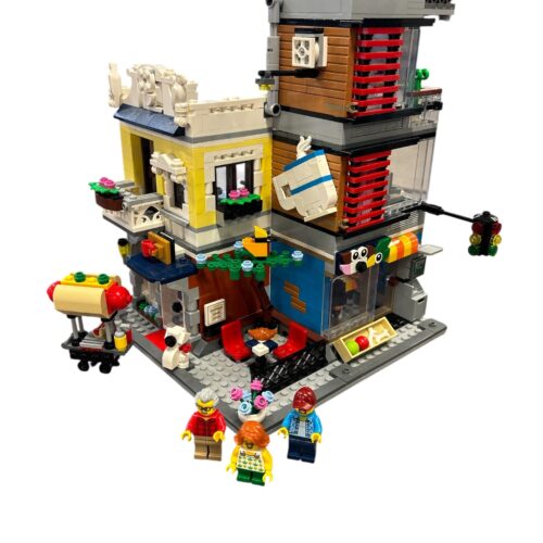 LEGO 31097: Herenhuis Dierenwinkel & Café