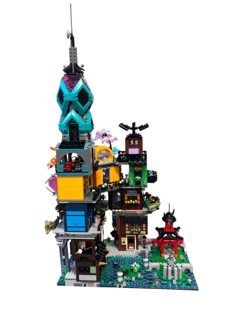 LEGO 71741: NINJAGO Stadstuinen - Image 4