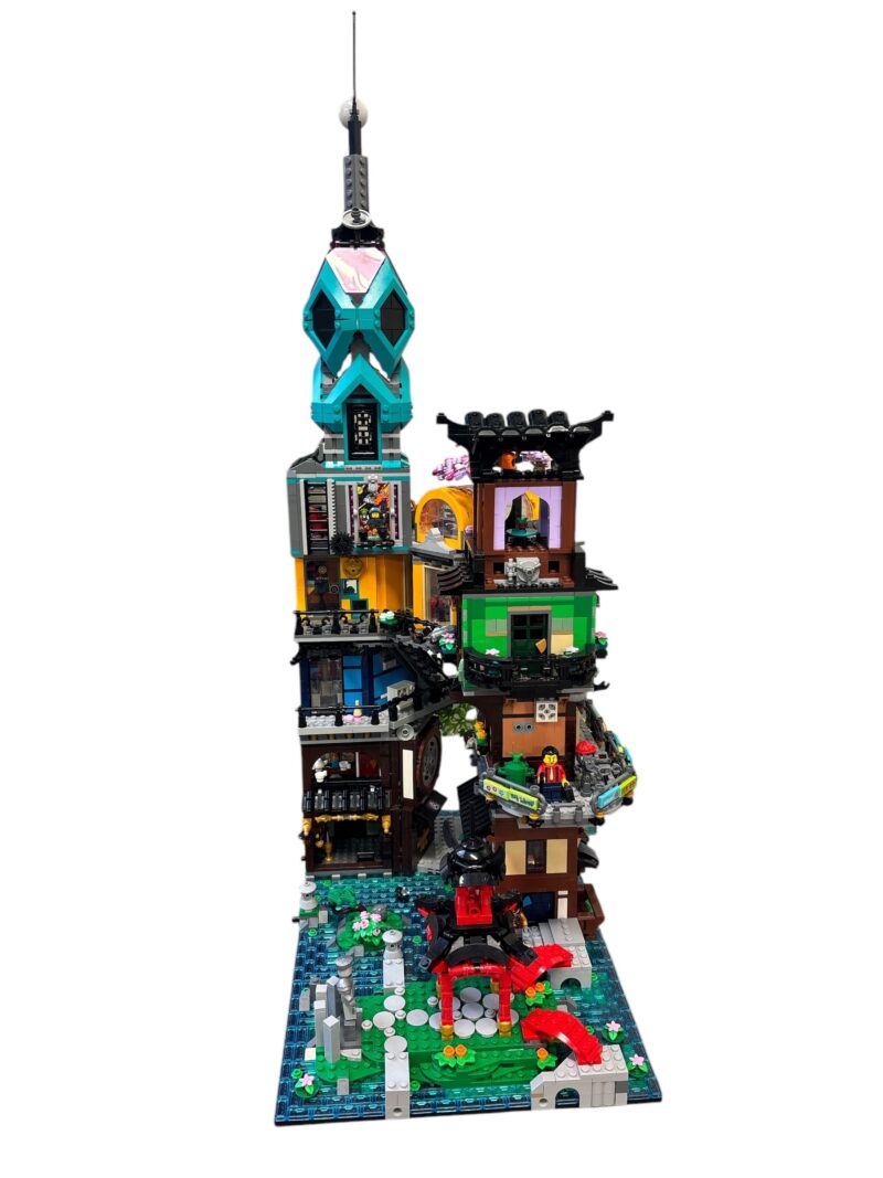 LEGO 71741: NINJAGO Stadstuinen - Image 3