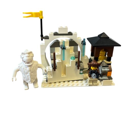 LEGO 7412: Yeti’s schuilplaats