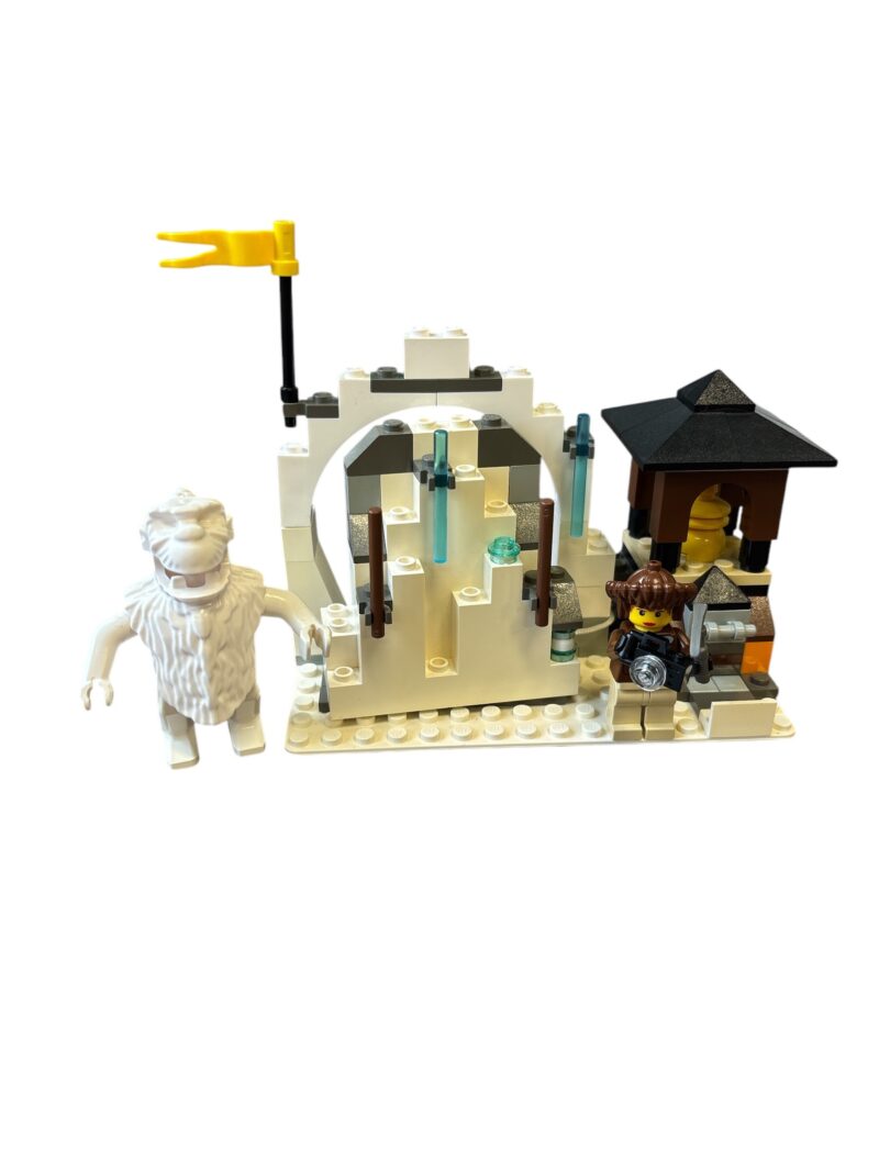 LEGO 7412: Yeti's schuilplaats