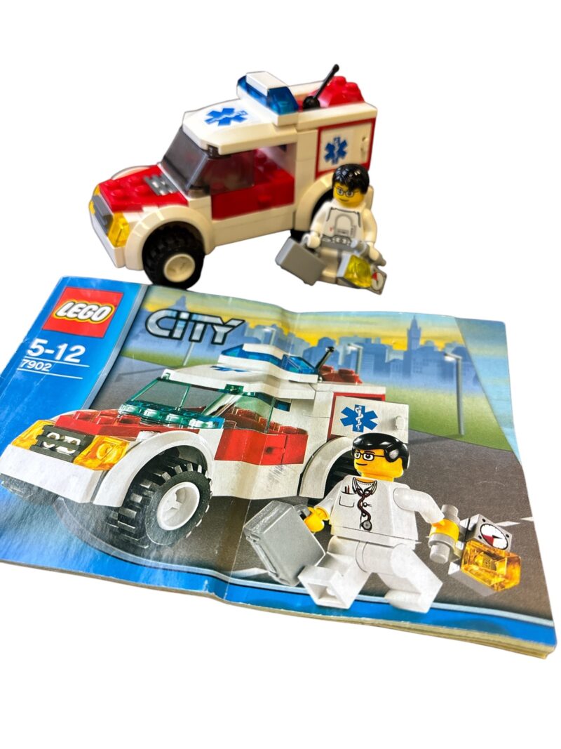 LEGO 7902: Auto van de dokter - Afbeelding 2