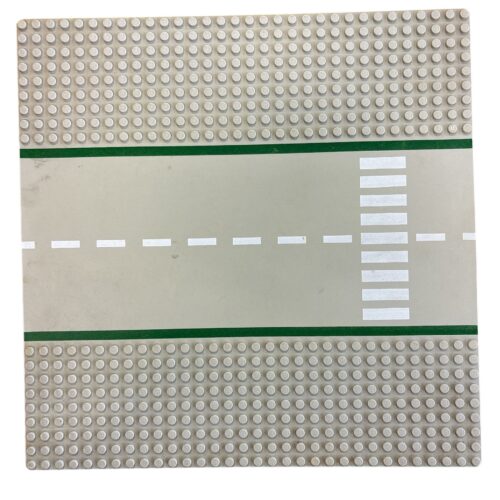 LEGO 302-2: Straight Road Plates (with crosswalk)