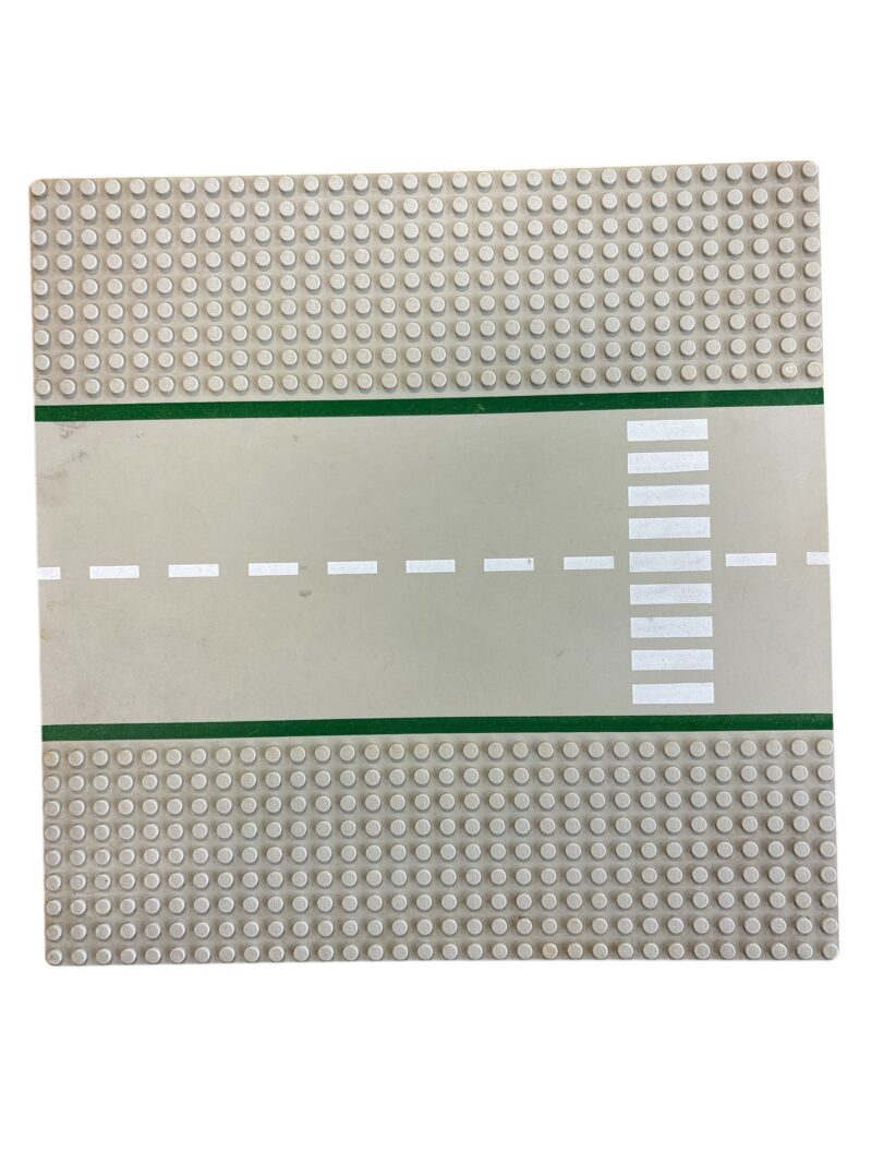 LEGO 302-2: Straight Road Plates (with crosswalk)