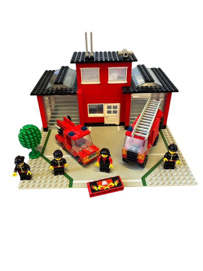 LEGO 6382: Fire Station