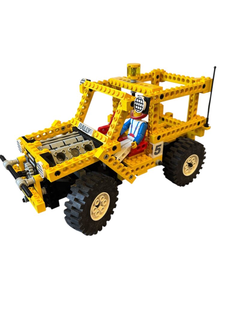 LEGO 8850: Rally Support Truck
