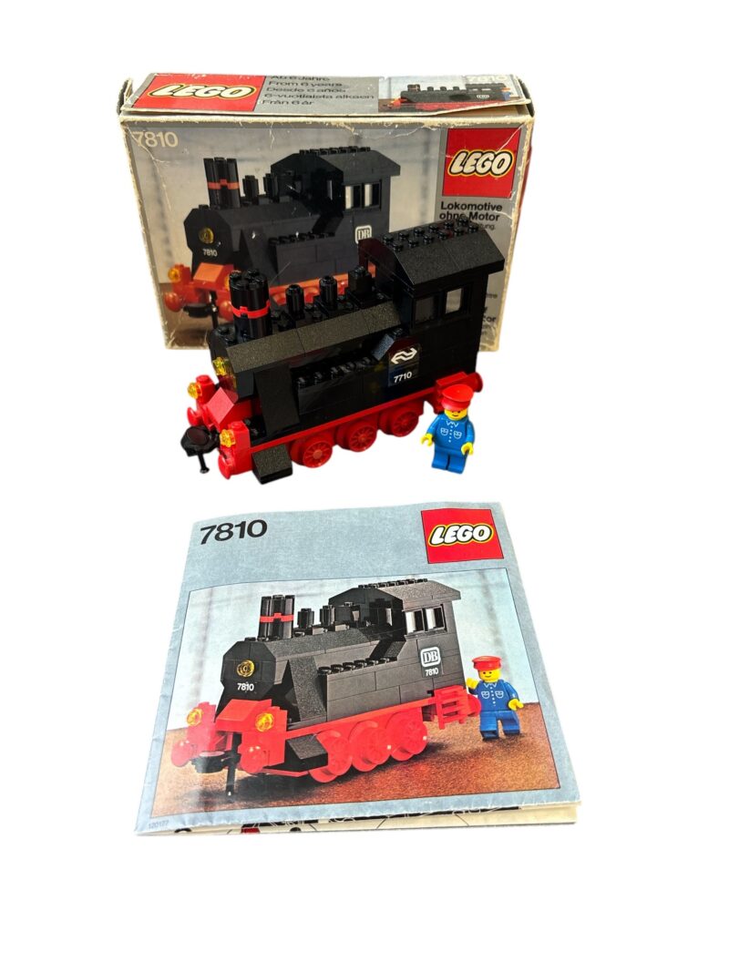 LEGO 7810: Push-Along Steam Engine (Locomotive without motor) - Afbeelding 2