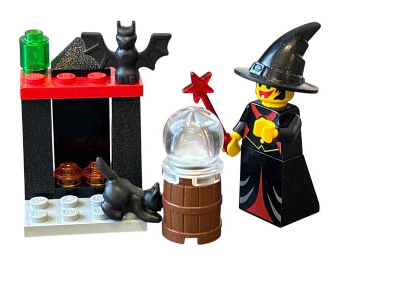 LEGO 2872: Witch and Fireplace