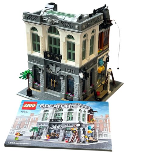 LEGO 10251: Brick Bank