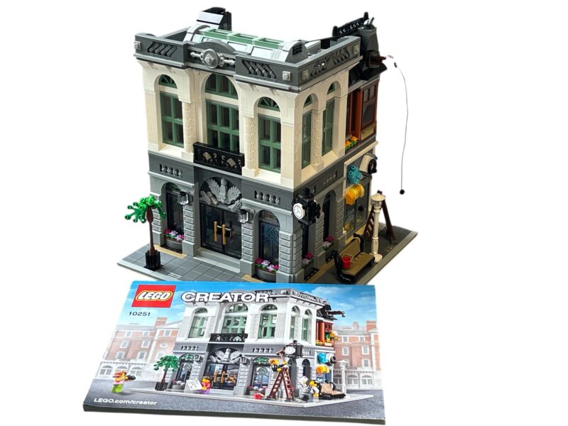 LEGO 10251: Brick Bank - Afbeelding 2