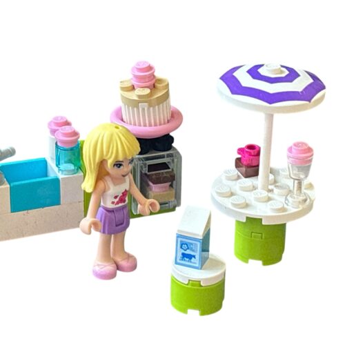 LEGO 3930: Stephanie’s Outdoor Bakery