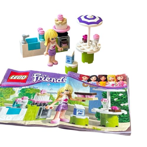 LEGO 3930: Stephanie’s Outdoor Bakery