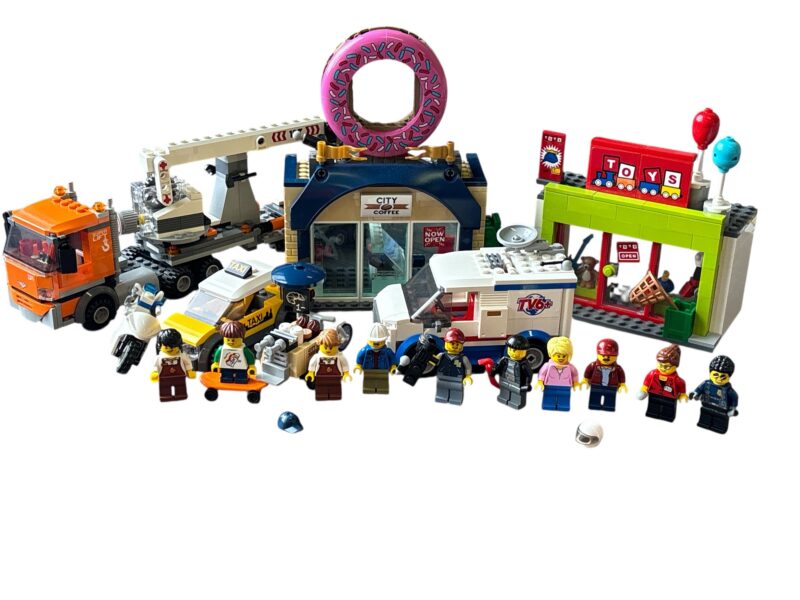 LEGO 60233: Donut Shop Opening