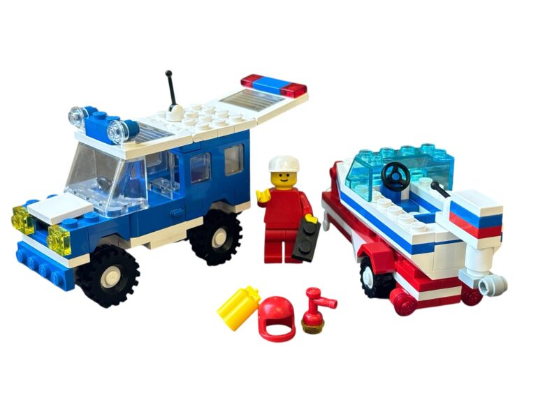 LEGO 6698: RV with Speedboat