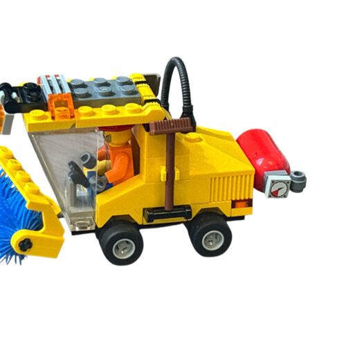 LEGO 7242: Street Sweeper