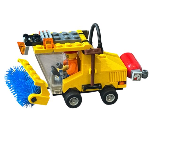 LEGO 7242: Street Sweeper