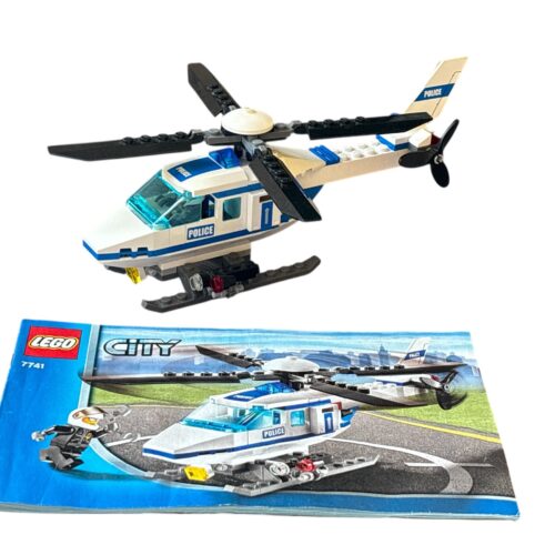 LEGO 7741: Police Helicopter