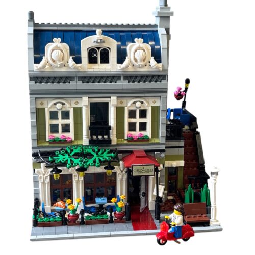 LEGO 10243: Parisian Restaurant