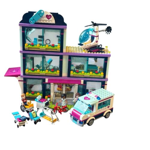 LEGO 41318: Heartlake Hospital
