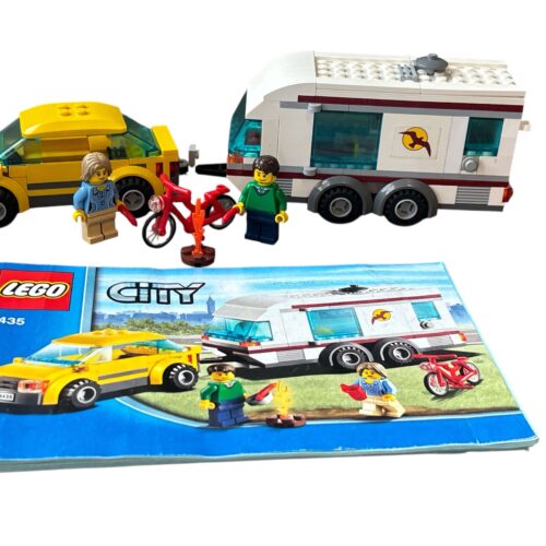 LEGO 4435: Car and Caravan
