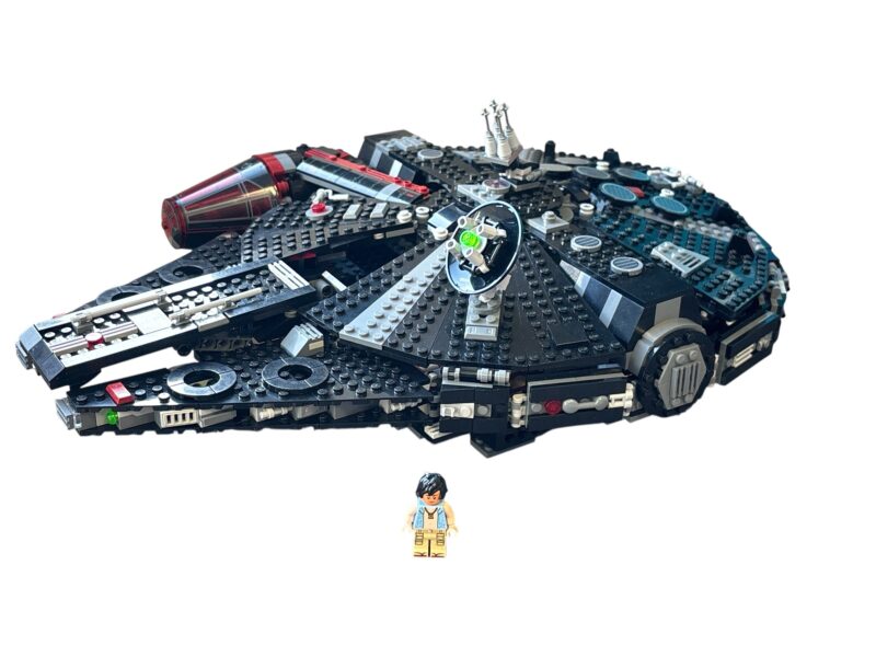 LEGO 75389: Dark Falcon