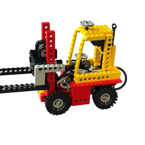 LEGO 8843: Fork-Lift Truck