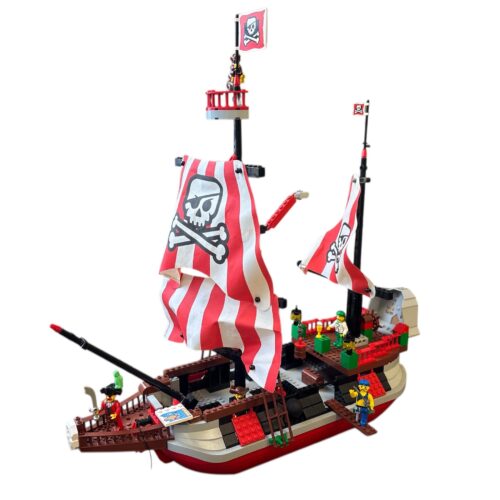 LEGO 7075: Captain Redbeard’s Pirate Ship