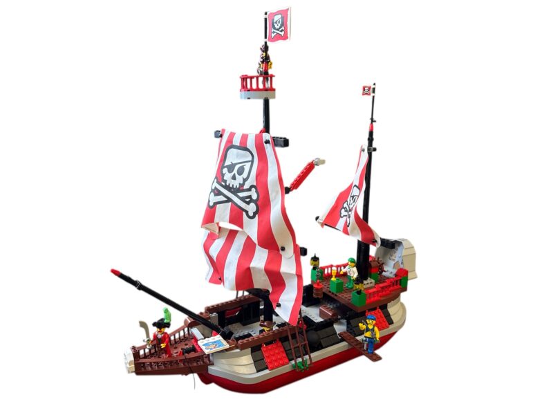 LEGO 7075: Captain Redbeard's Pirate Ship