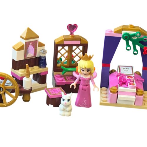 LEGO 41060: Sleeping Beauty’s Royal Bedroom