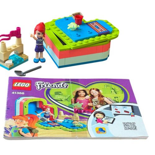 LEGO 41388: Mia’s Summer Heart Box