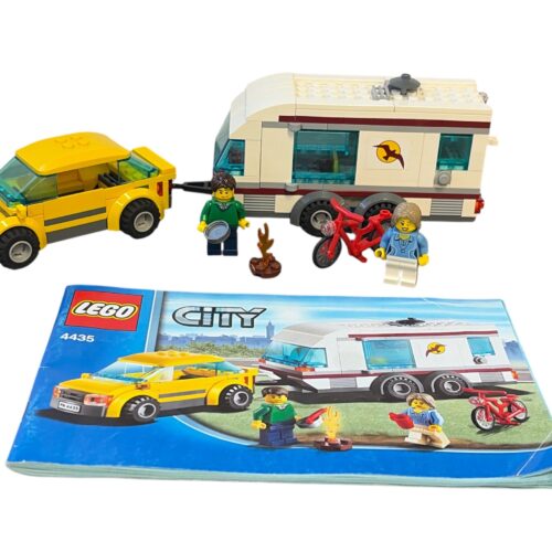 LEGO 4435: Car and Caravan