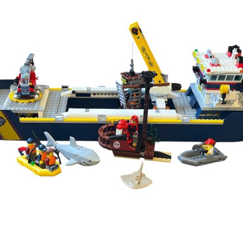 LEGO 60266: Ocean Exploration Ship