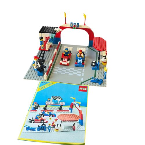 LEGO 6381: Motor Speedway