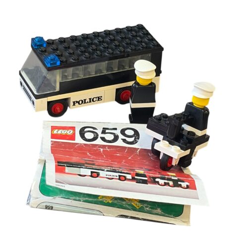 LEGO 659: Police Patrol with Policemen
