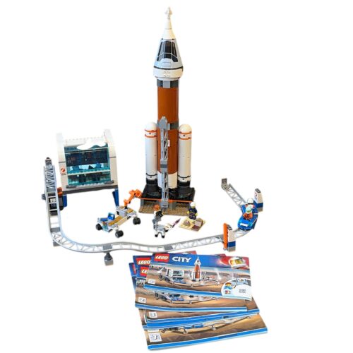 LEGO 60228: Deep Space Rocket and Launch Control