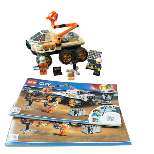 LEGO 60225: Rover Testing Drive