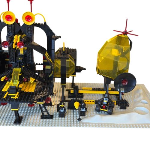 LEGO 6987: Message Intercept Base