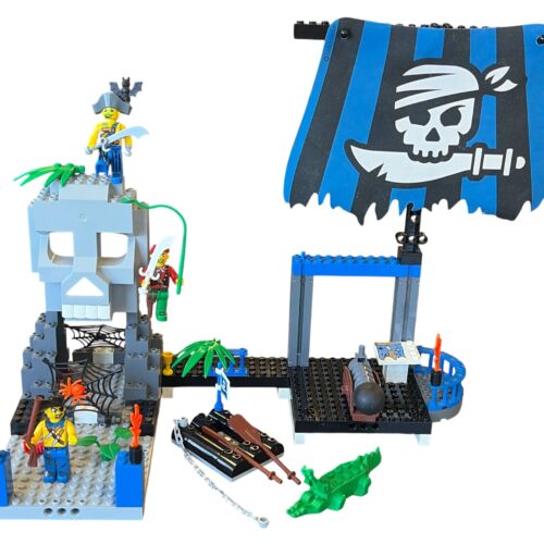 LEGO 7074: Skull Island