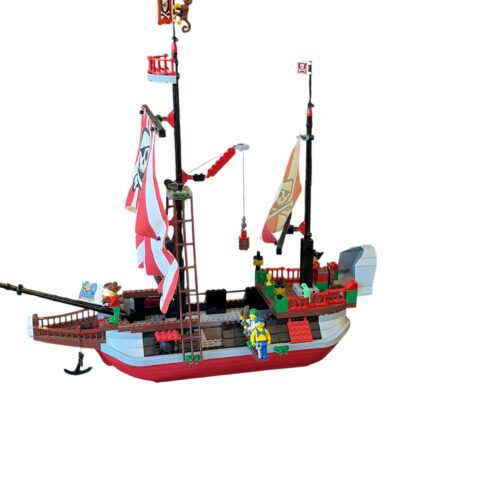 LEGO 7075: Captain Redbeard’s Pirate Ship