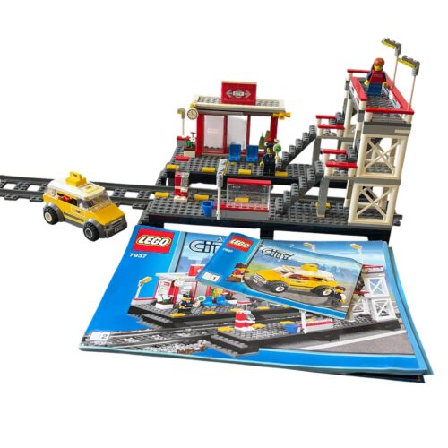LEGO 7937: Train Station