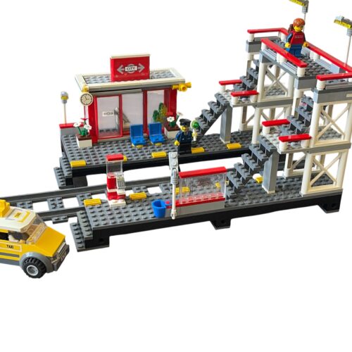 LEGO 7937: Train Station