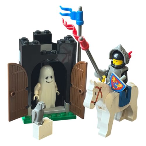 LEGO 6034: Black Monarch’s Ghost