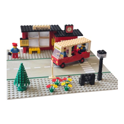 LEGO 379: Bus Station